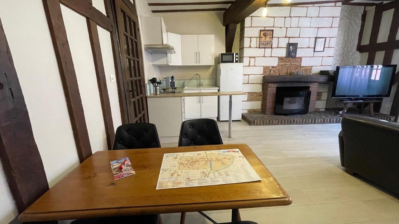 La Champenoise Apartment Troyes Bagian luar foto
