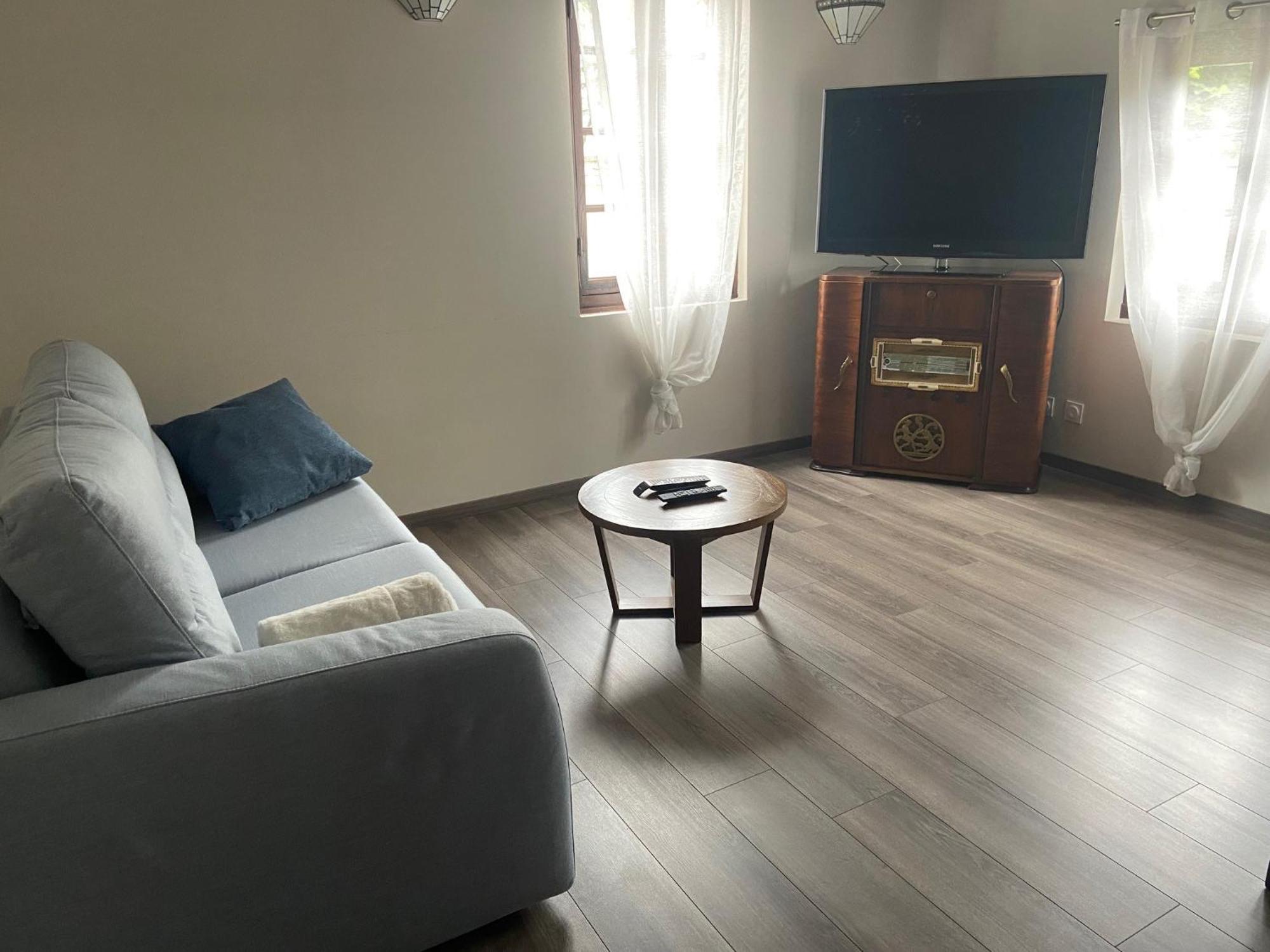 La Champenoise Apartment Troyes Bagian luar foto