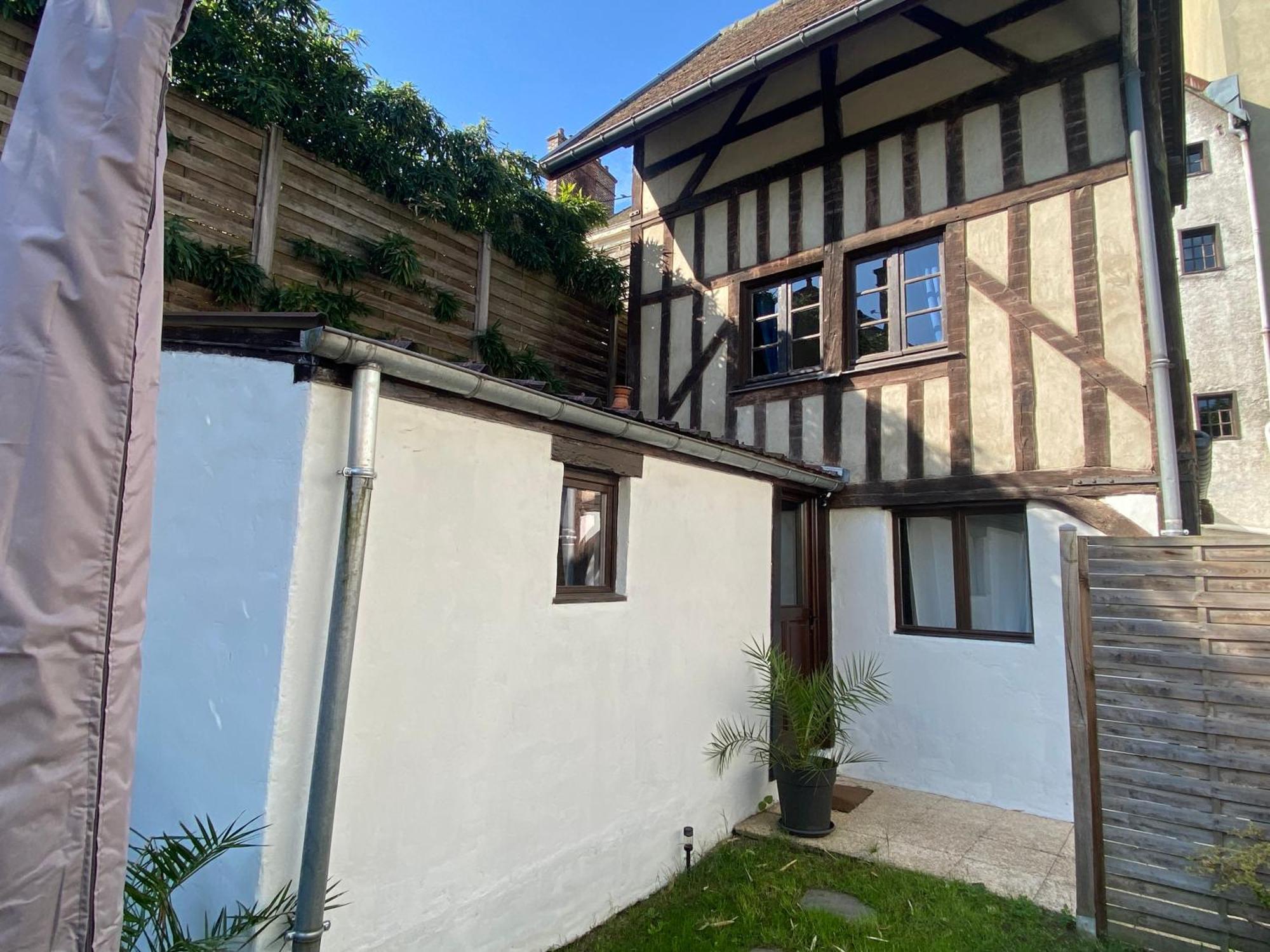 La Champenoise Apartment Troyes Bagian luar foto